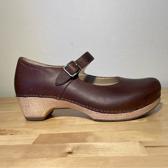 Dansko LILAH Brown Oiled Pull Up Mary Janes - Picture 1 of 12